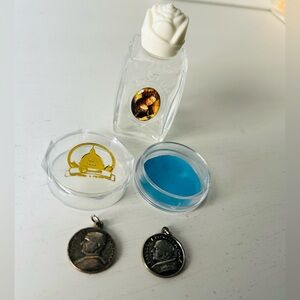 Silver Pope Medals Gift Set With Vatican Case and Holy Water Bottle Bundle Set